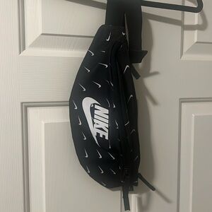 Nike Fanny Pack - Black and White